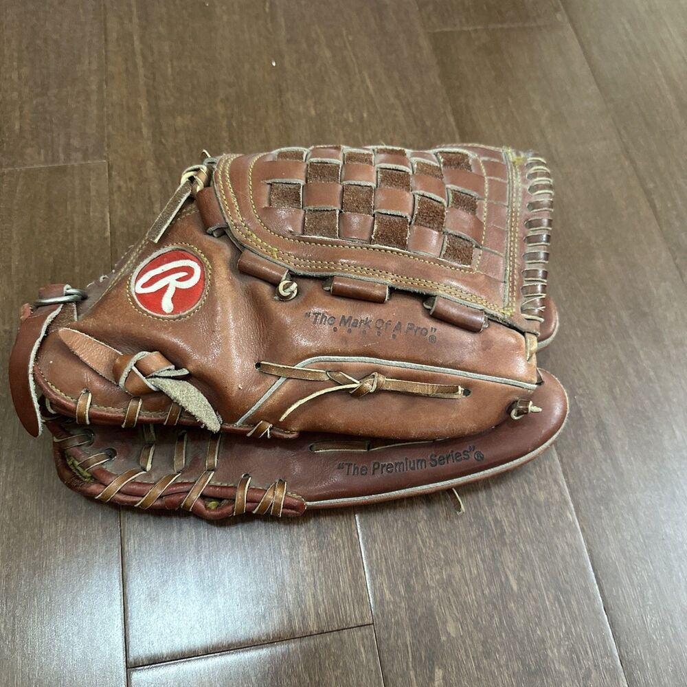 Rawlings “SG” 76 The Premium Series RHT Fastback Model Deep Well Pocket 12.5 In